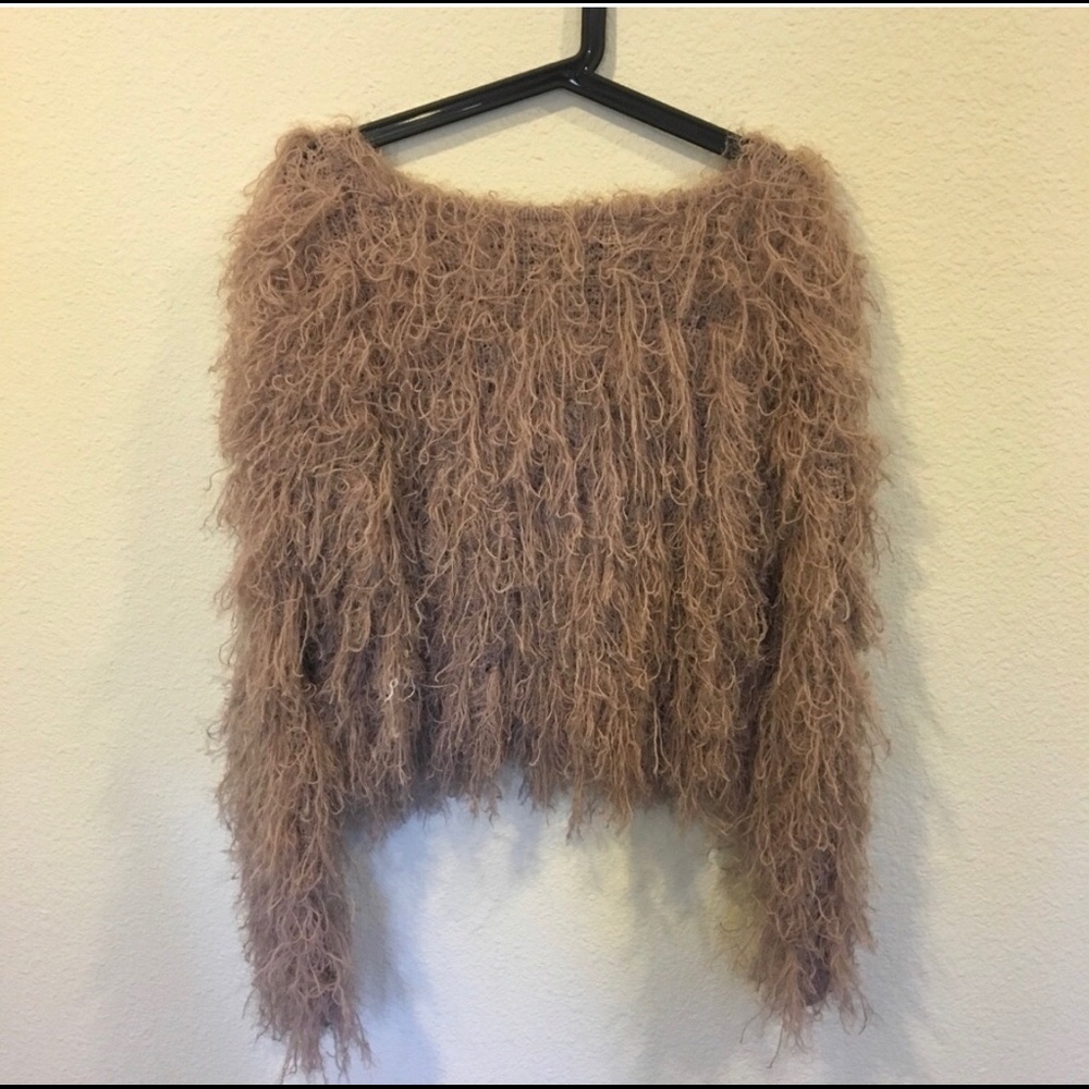 Shaggy, fringe, trendy jella c. Statement sweater
